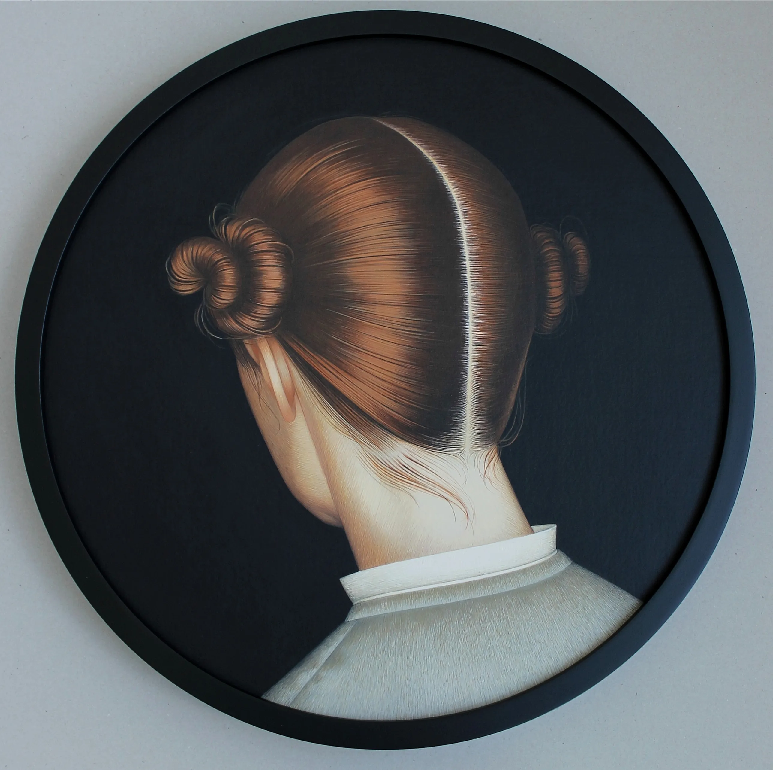 Image of "Портрет з білим комірцем" by Inna Vodostavska, size: d-55cm, made of полотно на фанері, акрил, Painting medium, from Київ, part of the Portraits series