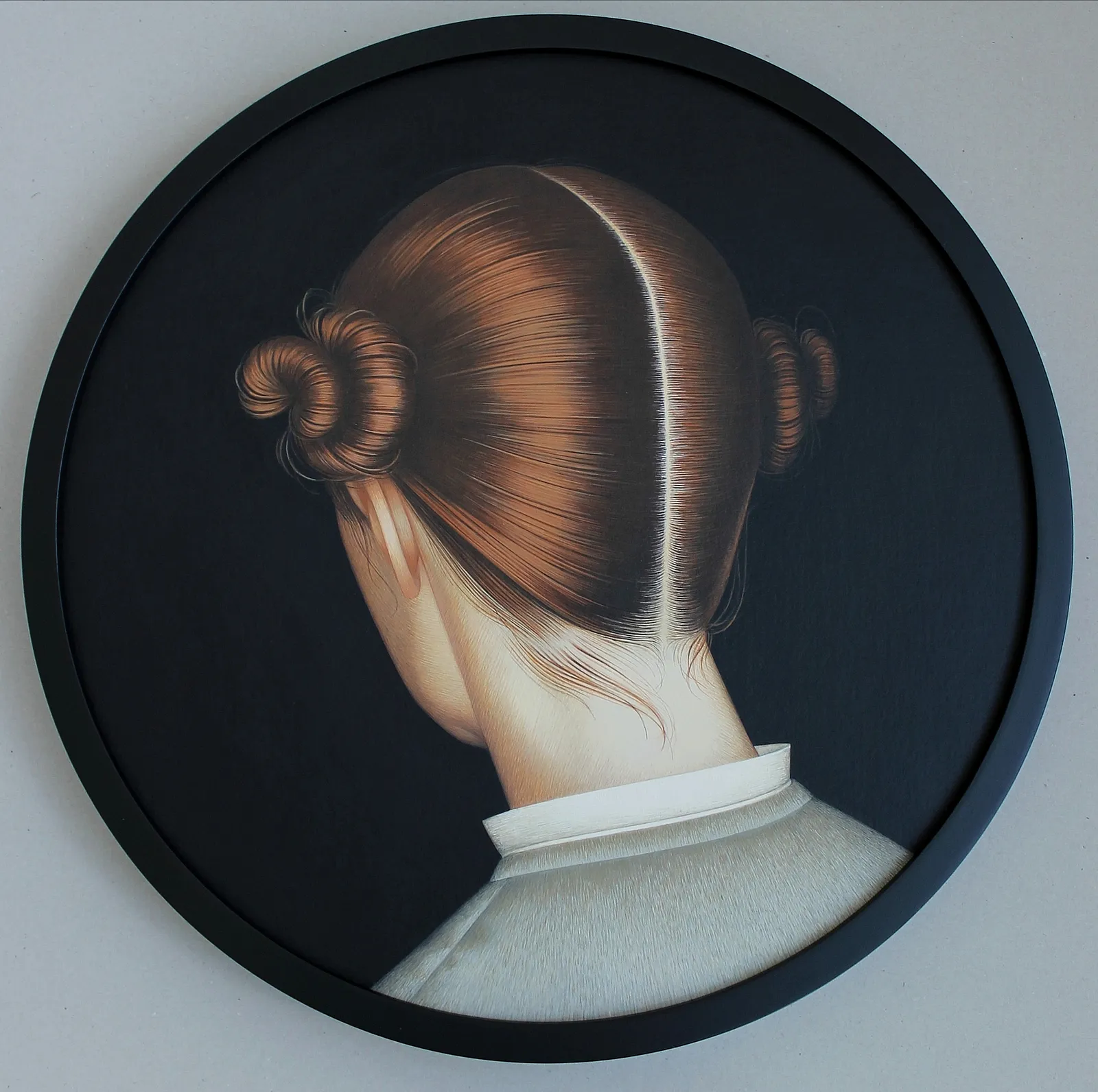 Image of "Портрет з білим комірцем" by Inna Vodostavska, size: d-55cm, made of полотно на фанері, акрил, Painting medium, from Київ, part of the Portraits series
